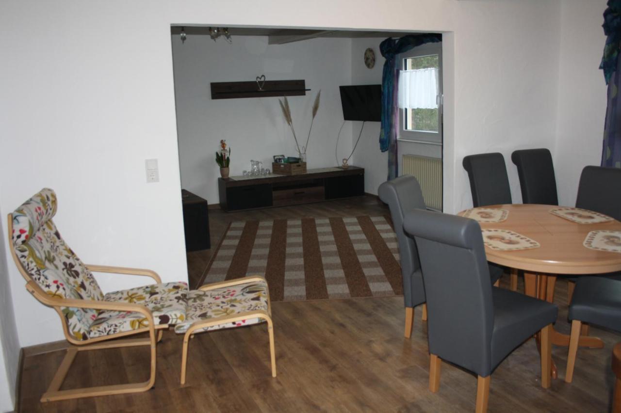 Chiaras Ferienwohnung Heusweiler Esterno foto